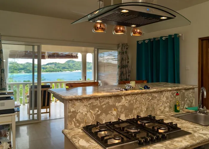 View Retreat Selfcatering Апартаменты *